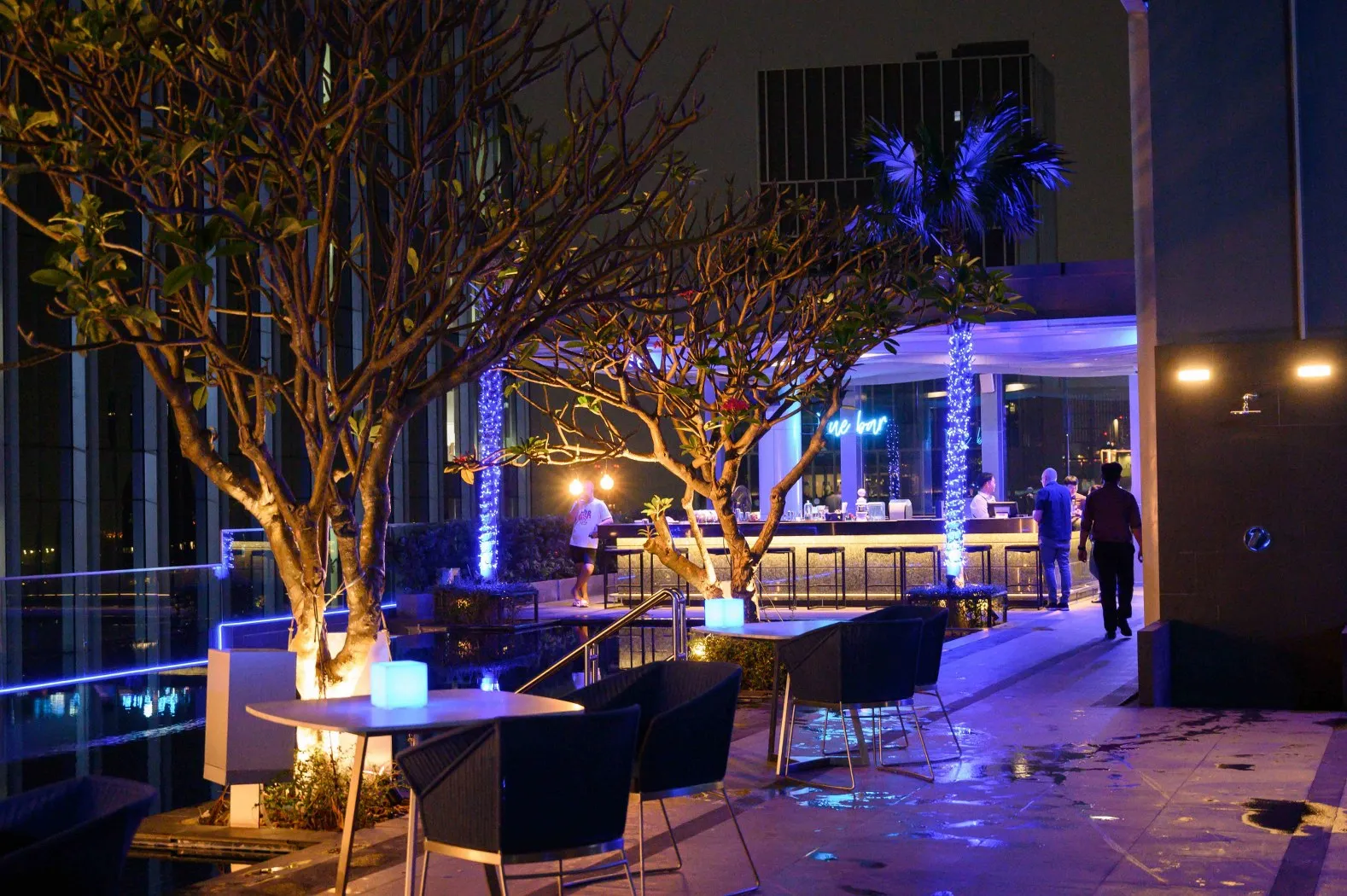 The Vue Bar Rooftop at Mercure Bangkok Sukhumvit 24  โปรโมชั่นร้านอาหาร เดือนกุมภาพันธ์ 2568