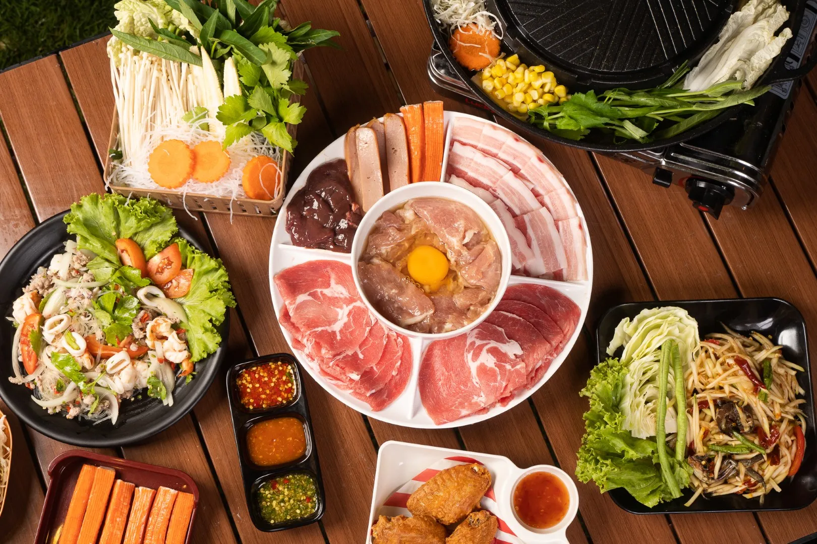 หมูกระทะ มหานคร แคมป์ปิ้ง ศรีนครินทร์ ร้านหมูกระทะ