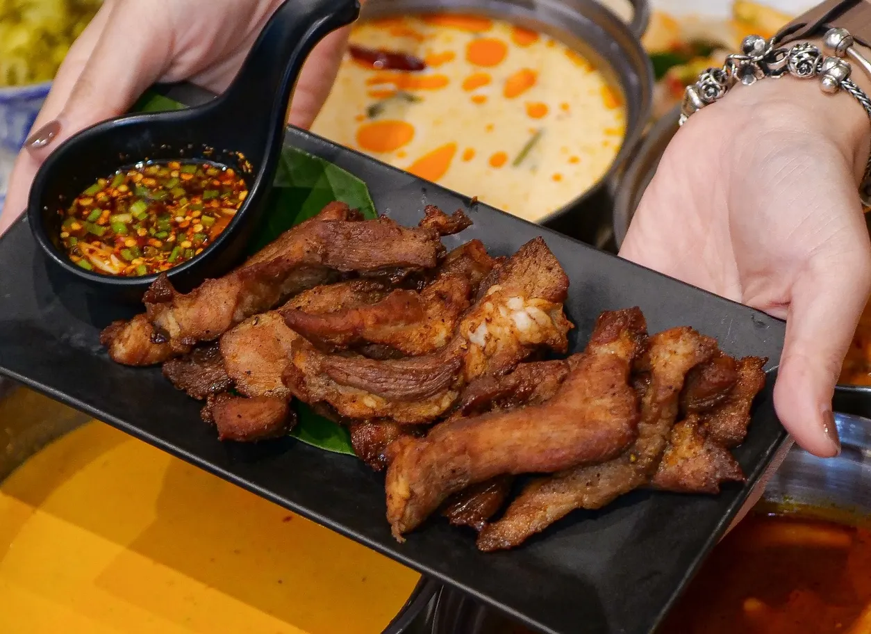 Sharing Set for 3 Persons - 7 Dishes with 3 Non-Alcoholic Drinksข้อมูลเพิ่มเติม฿ 4,120฿ 2,590 / 1-3ราคาสุทธิต่อแพ็ก| แพ็กเกจนี้จะมีถึงวันที่ : 12 ส.ค. 2026